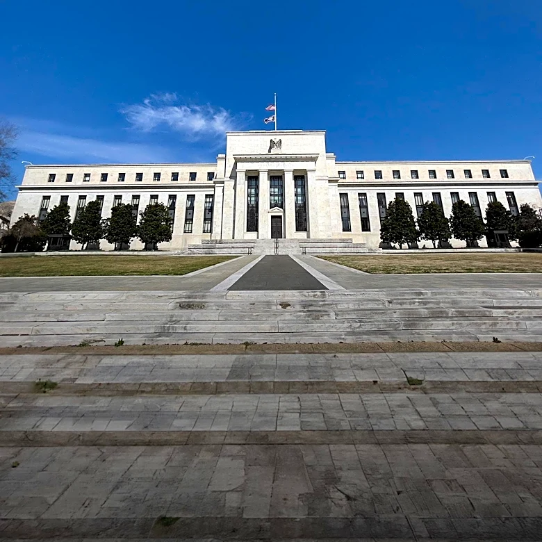 Inflation Concerns in Manufacturing Sector Intensify Pressure on Federal Reserve