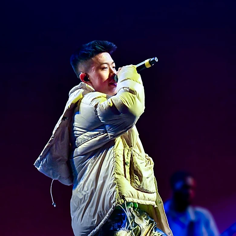 'Sunday in the Park with George' to Proceed Despite Ariana Grande's Exit