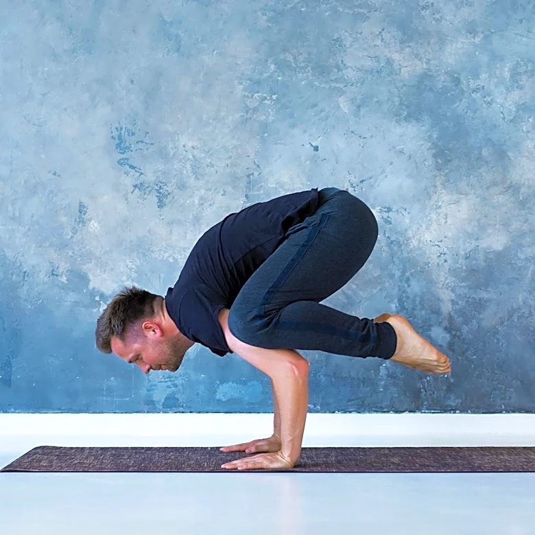 Black Swan Yoga Hosts Monthly 'Flight Club' for Arm Balances and Inversions
