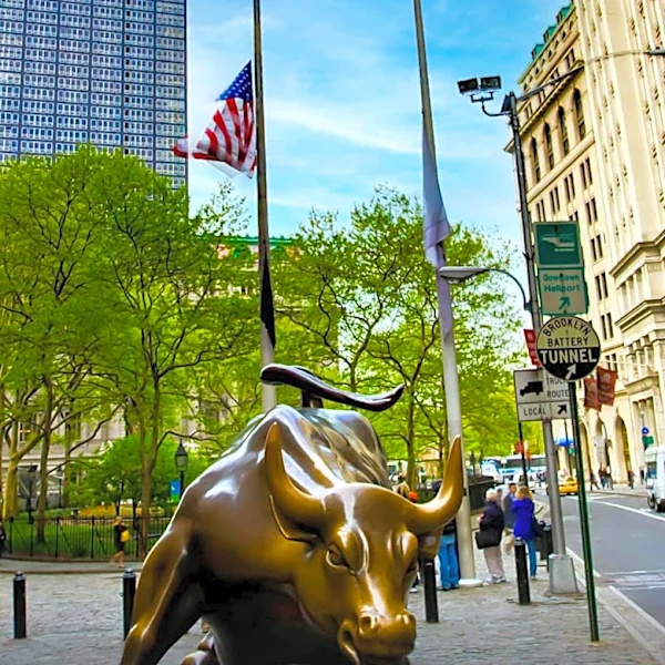 US Stock Market Nears Record High Amid Conflicting Iran Negotiation Reports