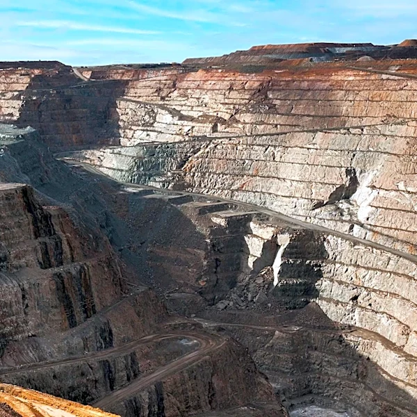 Southern Hemisphere Mining Advances Llahuin Copper Project with New Discoveries
