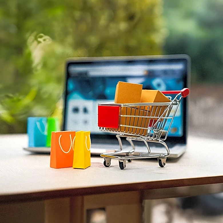 Shawnee Online Estate Sale Offers Art and Home Goods for Local Pickup