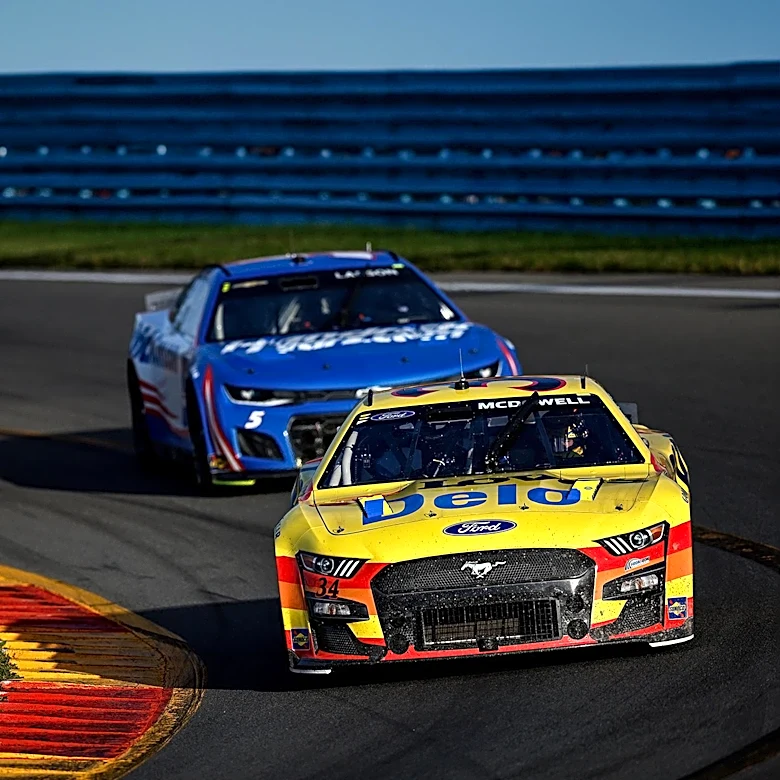 Kyle Larson Extends Contract with Hendrick Motorsports, Plans to Evaluate NASCAR Future at 40