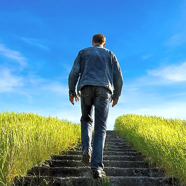 Research Suggests 7,000 Steps a Day as Optimal for Health Benefits