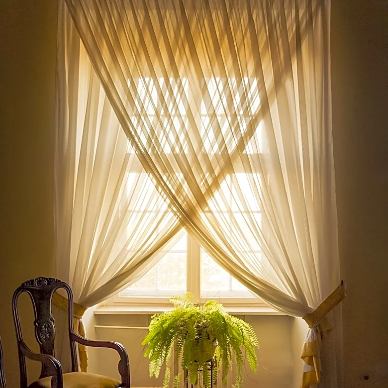 Top Sheer Curtains for Light and Privacy in Home Decor
