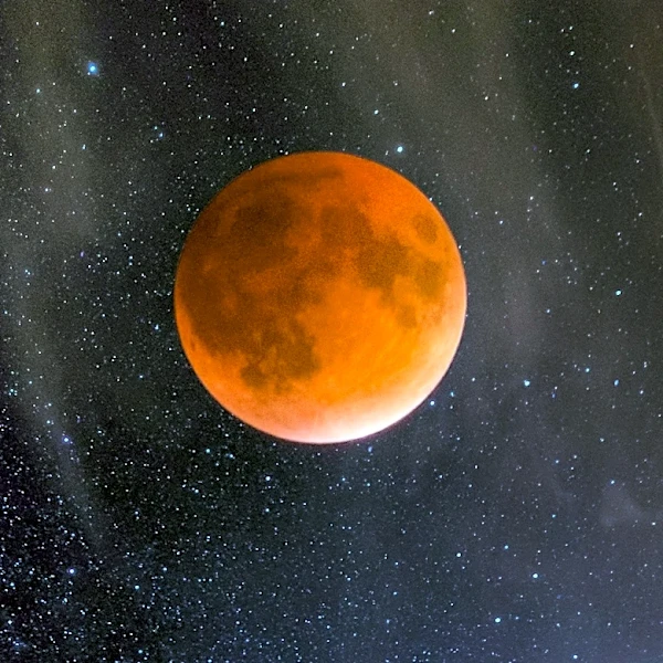 August 2026 Sturgeon Moon to Feature Breathtaking Lunar Eclipse
