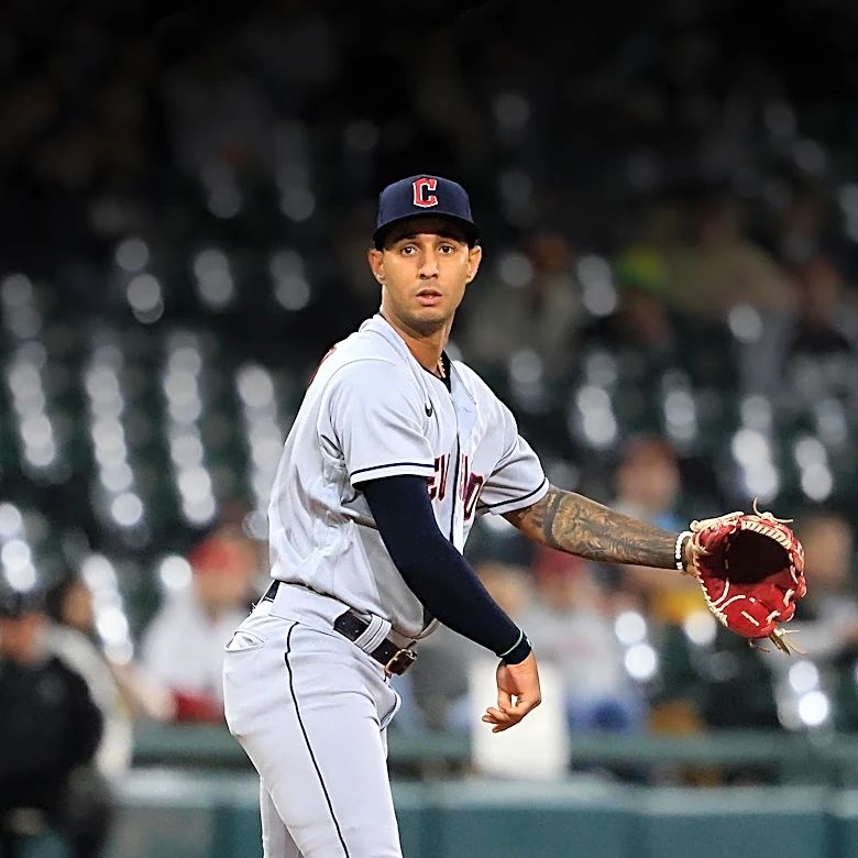 Cincinnati Reds Trade Nathaniel Lowe to Cleveland Guardians, Acquire Pitching Prospect