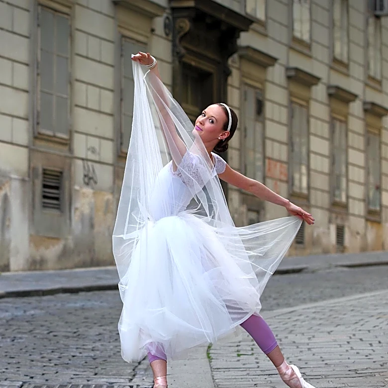 Ballerinas Remain a Fashion Staple for Upcoming Season