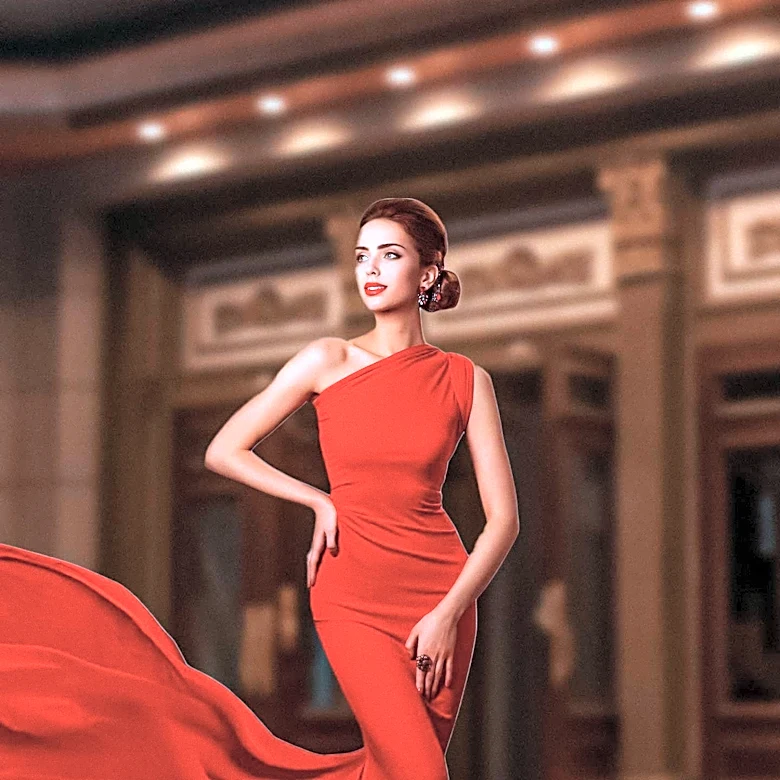 Monica Barbaro Showcases Dior's Old Hollywood Style at NYC Premiere