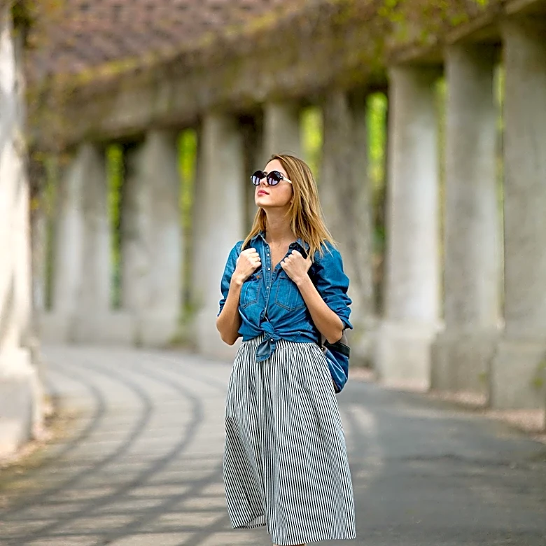 Grandma Sandals Make a Fashion Comeback, Emphasizing Comfort and Style