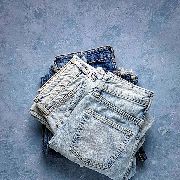 Abercrombie Fitch Launches Fall 2026 Denim Campaign Featuring Emily Ratajkowski