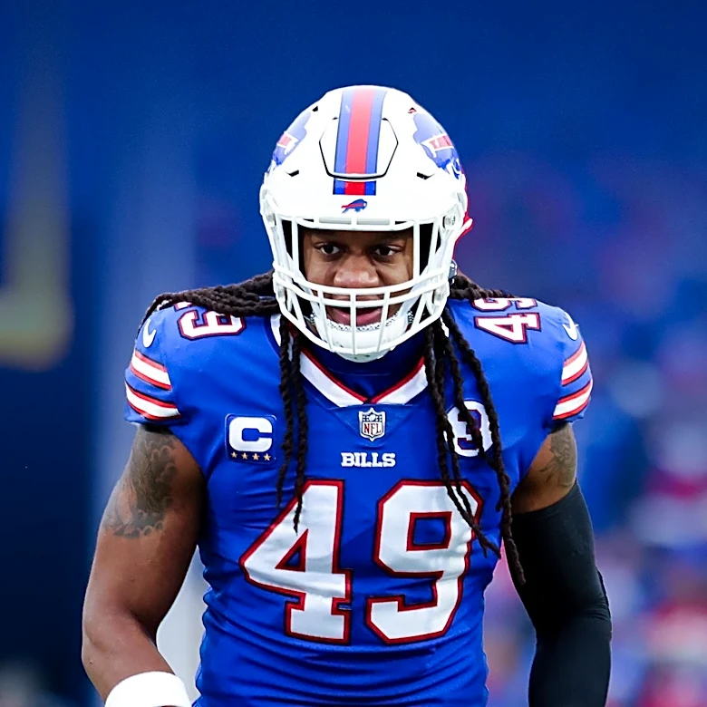 Chiefs Rookie EJ Smith Aims to Carve His Own Path in NFL