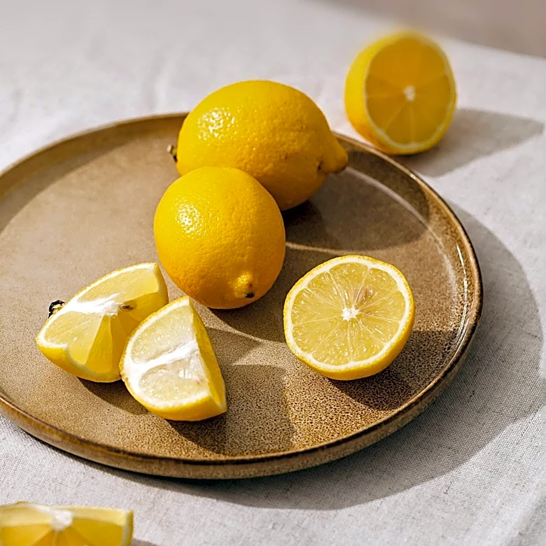 Anna Johnston's 'When Lemons Give You Life' Explores Family and Redemption