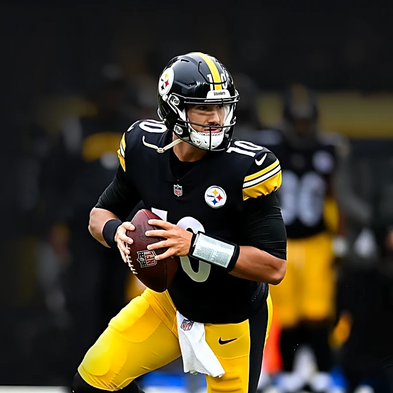 Aaron Rodgers Prepares for Final NFL Season with Pittsburgh Steelers