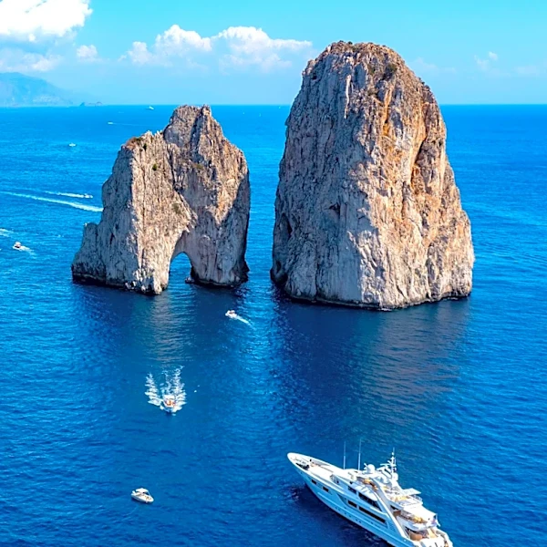 Bill Gates' Former Hydrogen Superyacht Sparks Noise Controversy in Italy