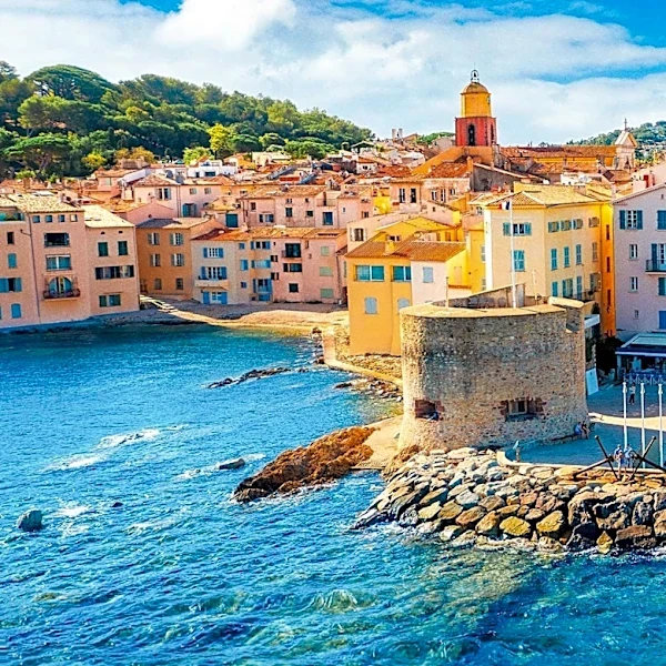 Influencer Culture Overwhelms St. Tropez, Transforming It into a Luxury Tourist Hub