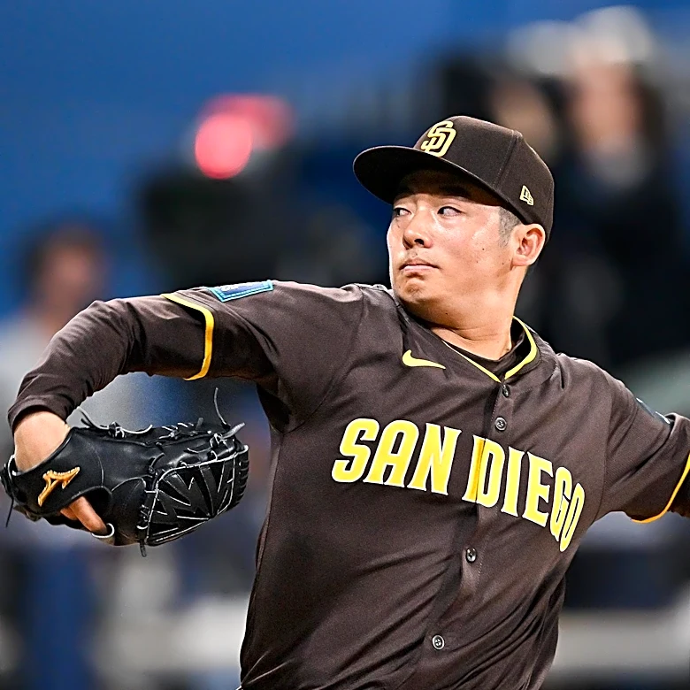 Padres Consider Randy Vásquez for Rotation Amid Offensive Surge
