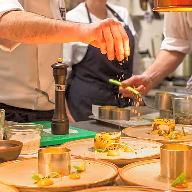 Top Chefs Transition to Private Roles for High Salaries and Exclusive Clientele