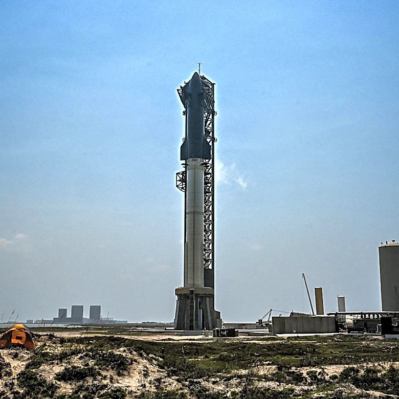 SpaceX's Starlink Plans Small Cell Network to Compete with Major US Mobile Operators