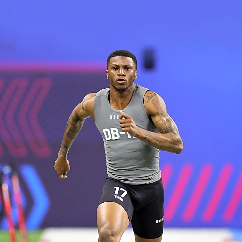 Tank Dell Limited to Individual Drills as Texans Manage Injury Recovery