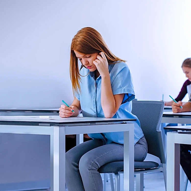 McGill University Study Finds Upright Posture Enhances Mood and Decision-Making