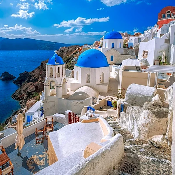 Santorini Travel Guide Highlights Key Attractions and Travel Tips