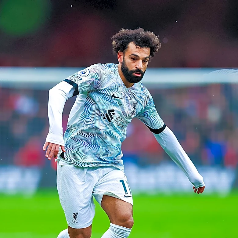 Mohamed Salah Joins Trabzonspor Amid Enthusiastic Fan Reception