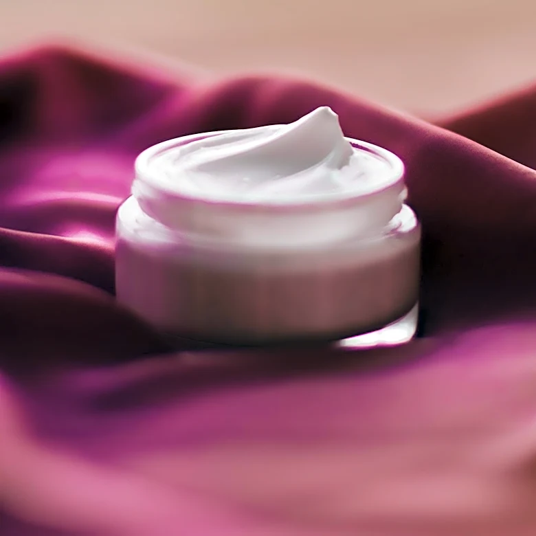 Retinol Cream: Effective Use and Precautions for Anti-Aging Benefits