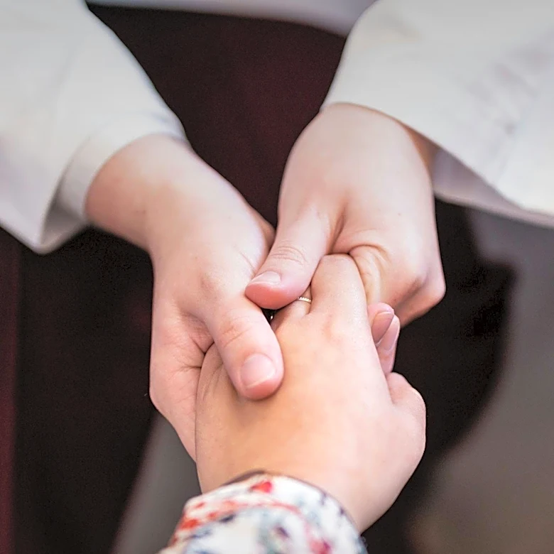 Hospice Workers Offer Guidance on Conversations with the Dying
