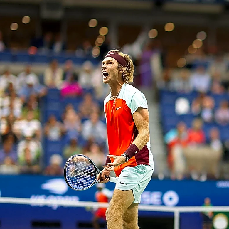Shang Juncheng Defeats Andrey Rublev in Montreal, Advances to Third Round