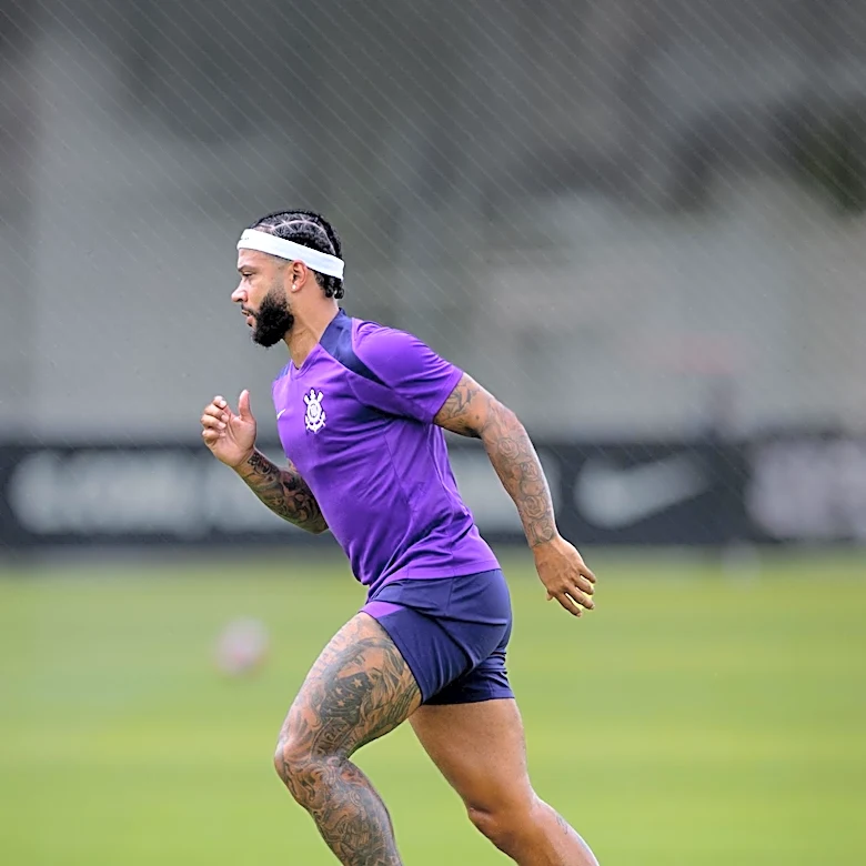 Broncos' Jonathon Cooper Navigates Legal Case Amid Training Camp