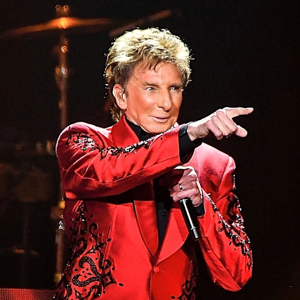 Barry Manilow Cancels Show Minutes Before Start Amid Cancer Recovery