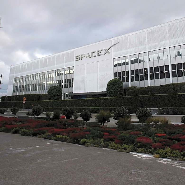 SpaceX Stock Declines as AI Spending Surges to $18.4 Billion, Raising Investor Concerns