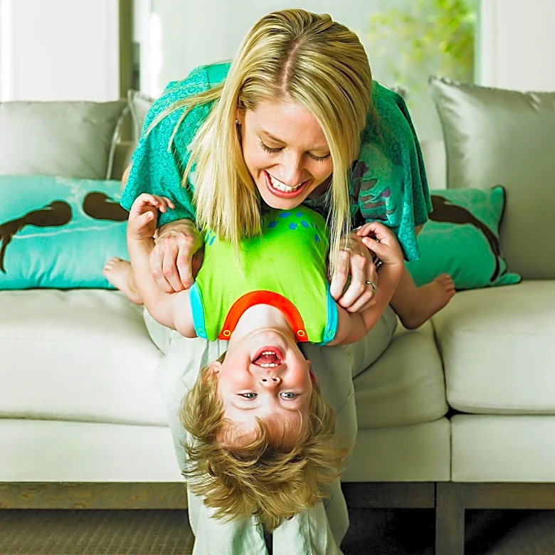 Golden Retriever's Judgemental Look at Toddler's Stunt Goes Viral