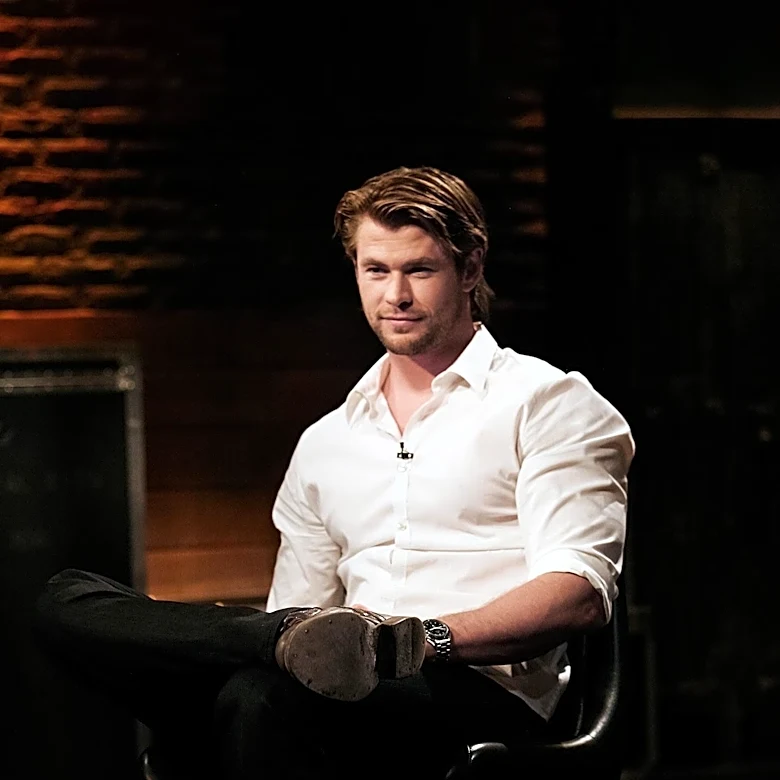 Chris Hemsworth's Role in 'Crime 101' Gains Popularity on Streaming Despite Box Office Struggles