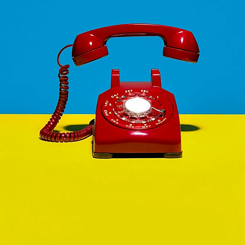 Gen Z Embraces 'Dumb' Phones to Combat Social Media Addiction