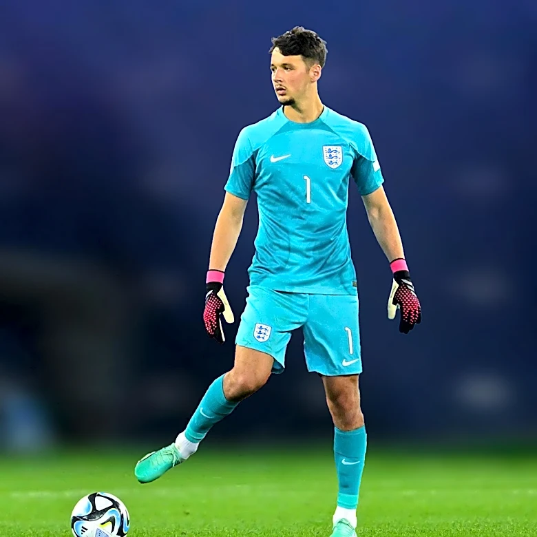 Newcastle United's Goalkeeper Transition Signals Potential Departure of Nick Pope