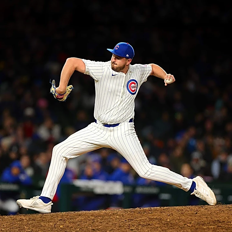 Chicago Cubs Sweep Dodgers in Thrilling 7-6 Victory