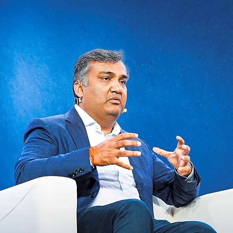 American Express CEO Highlights Closed-Loop Network Advantage Amid Increased Spending
