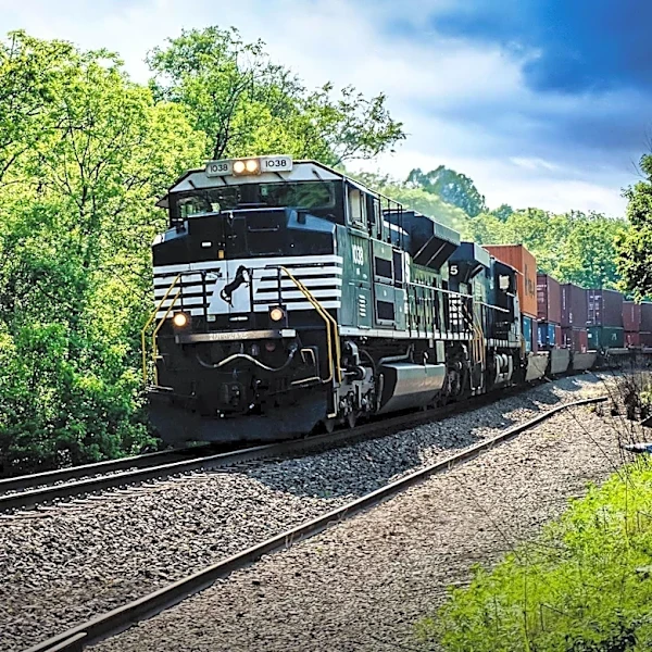 Norfolk Southern Seeks Full-Stack Application Developer for Innovative Web Solutions
