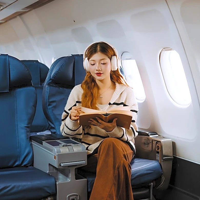 Tall Passenger Finds Relief with Seat Swap on Flight
