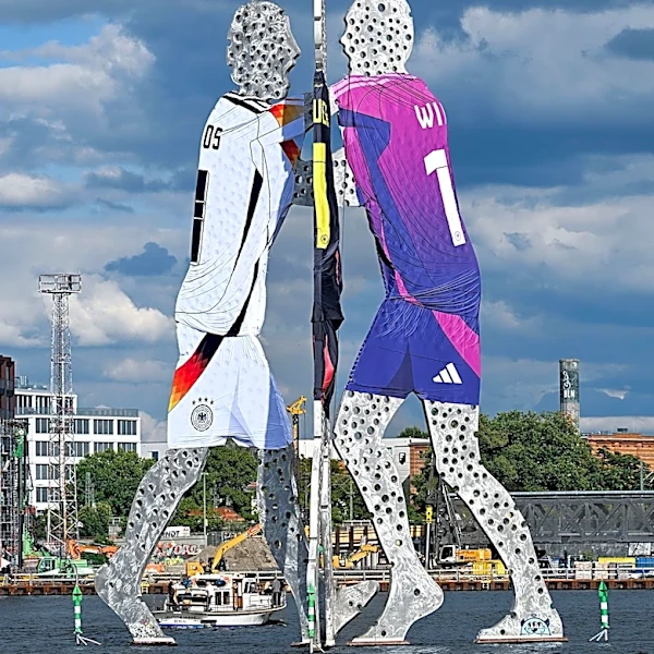 Steel Yard Transforms Sunken Providence River Crane into Public Art