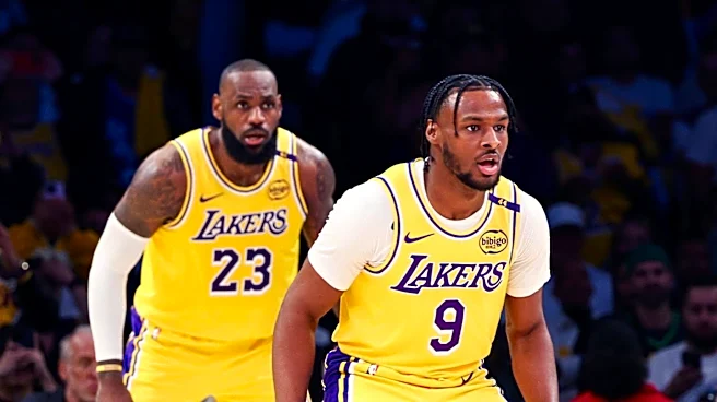 Lakers Leverage Player Connections to Build Team Chemistry