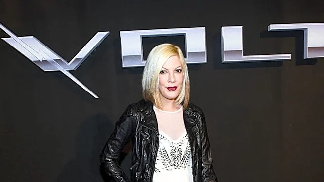 Tori Spelling Addresses Rumors of Feud with Jennie Garth Amid Podcast Exit