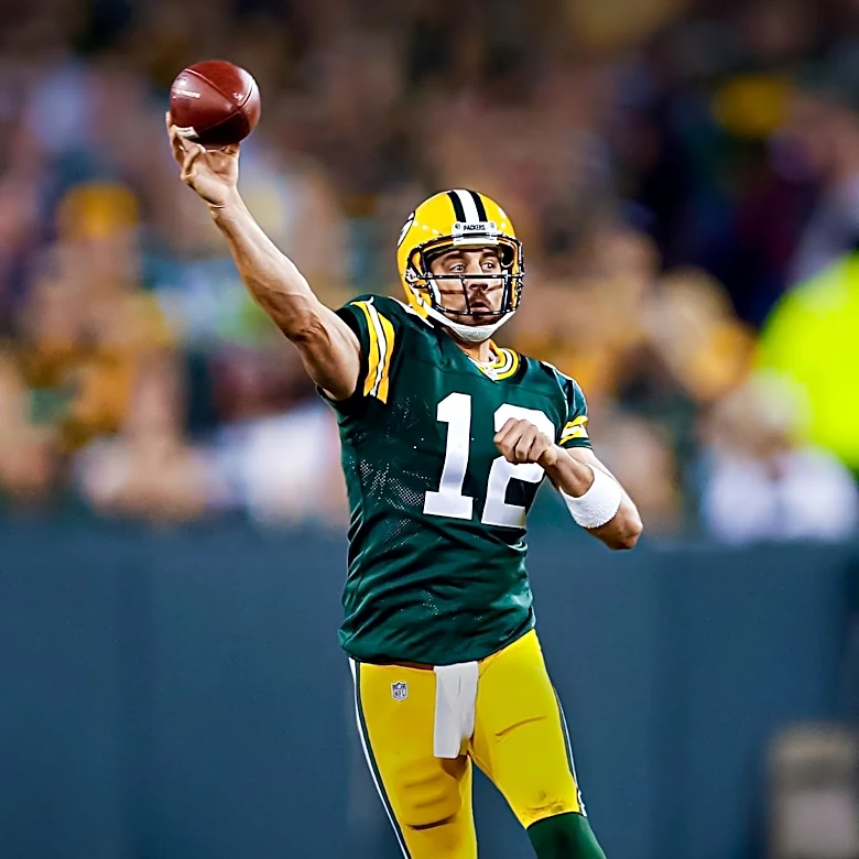 Green Bay Packers Maintain Offensive Line Philosophy Amid Training Camp Adjustments