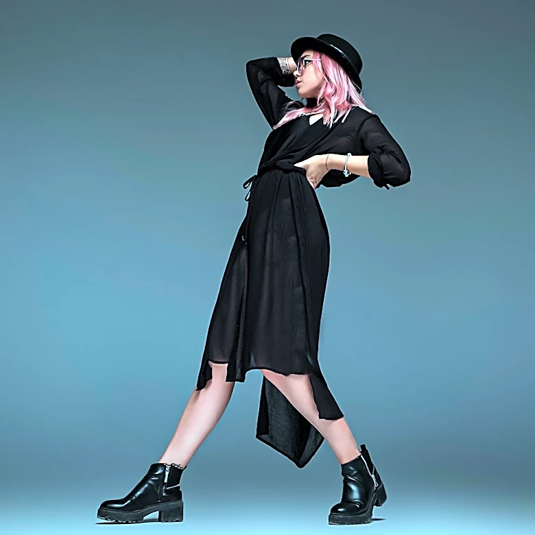 Lola Tung Embraces Edgy Fashion with Dilara Findikoğlu Lingerie Dress