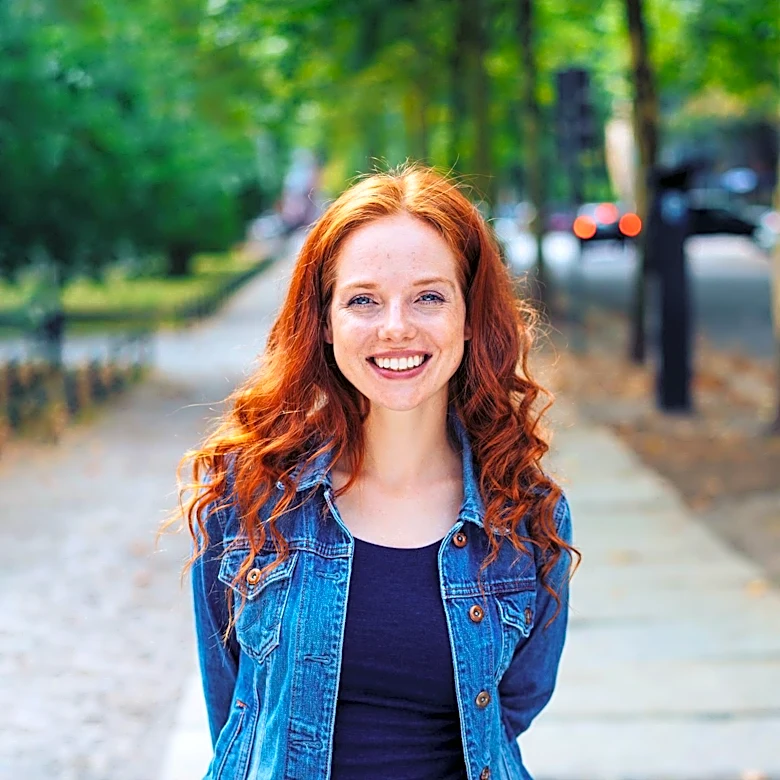 Broadway Actor Hannah Solow Discusses Challenges of Performing Without Breaks