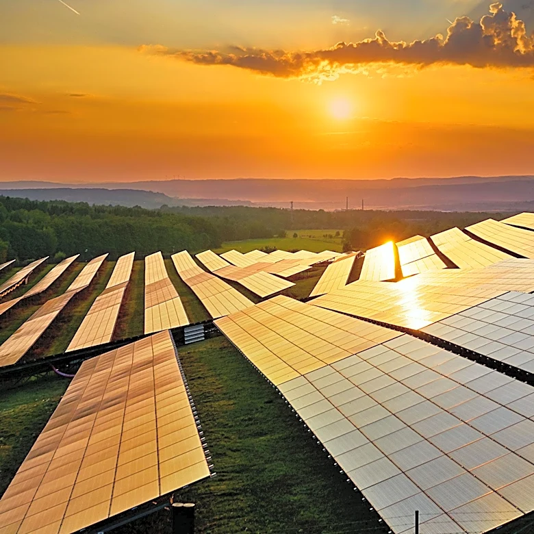 FCC Implements Ban on Foreign-Made Solar Inverters, Raising Concerns Over Software Updates