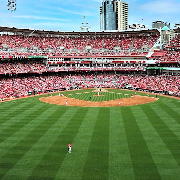 Cincinnati Reds Secure Victory with Four Home Runs Against Athletics