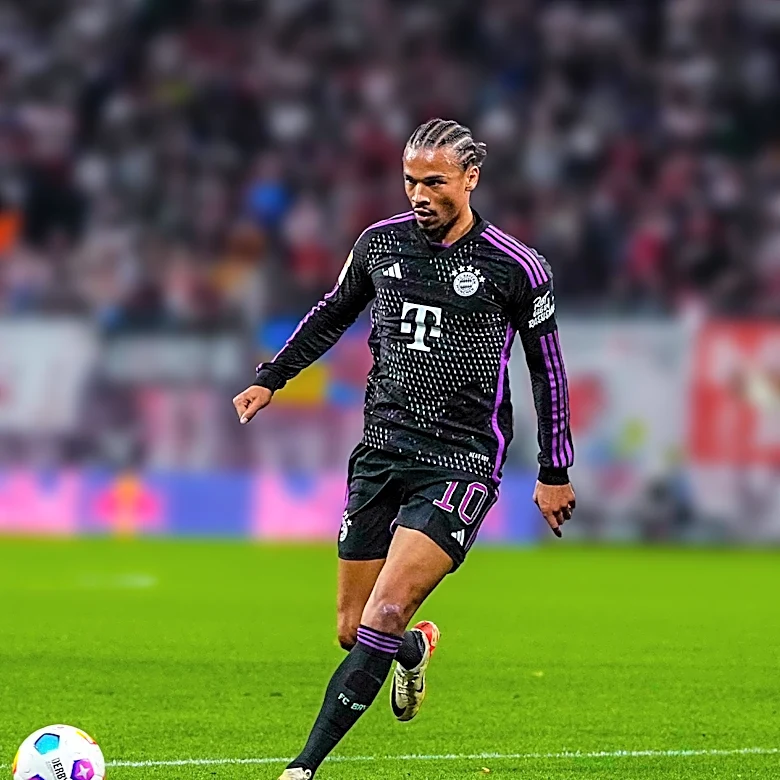 Bayern Munich Prepares for Friendly Against Aston Villa Amid Transfer Talks